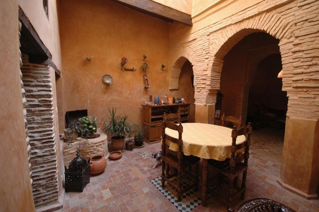Riad Felloussia Meknès Extérieur photo